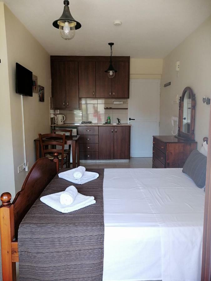 Estia Vasilis Manoli Apartment Ayia Napa Ruang foto